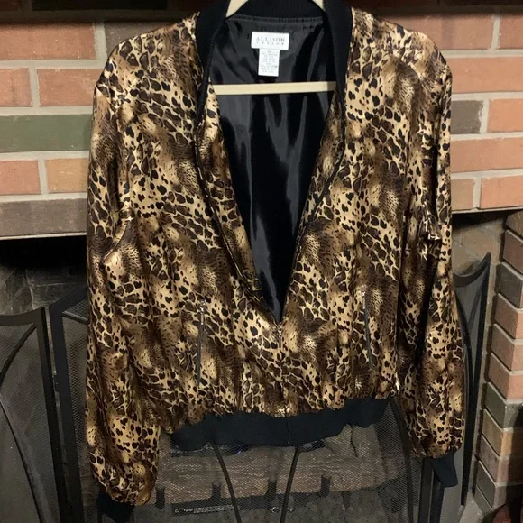 XL 100% Silk cheetah leopard print bomber jacket - Picture 7 of 14